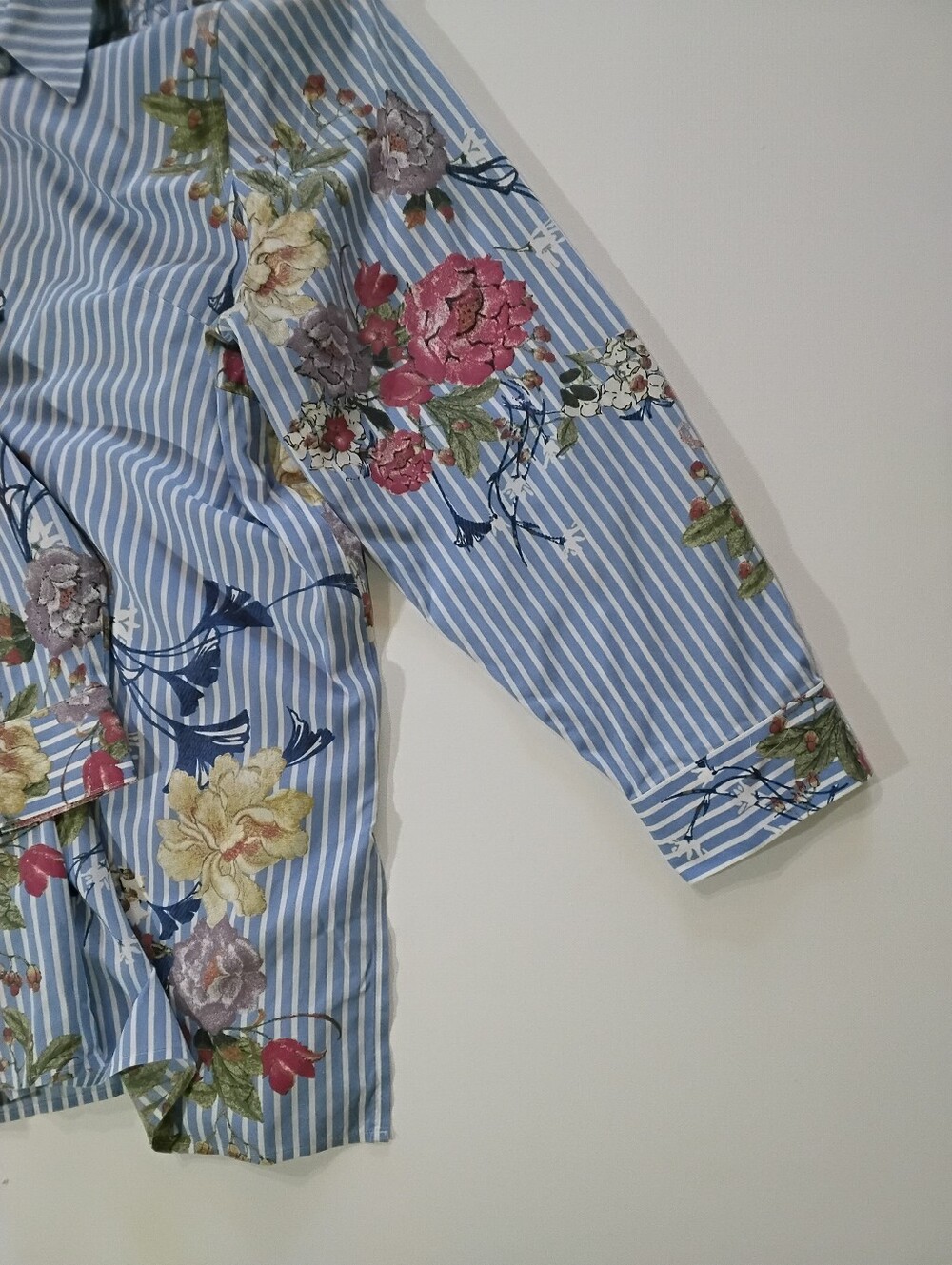 Chicos Button Down Non Iron Shirt Womens XXL Blue White Stripe Beige Red Floral - Picture 7 of 10